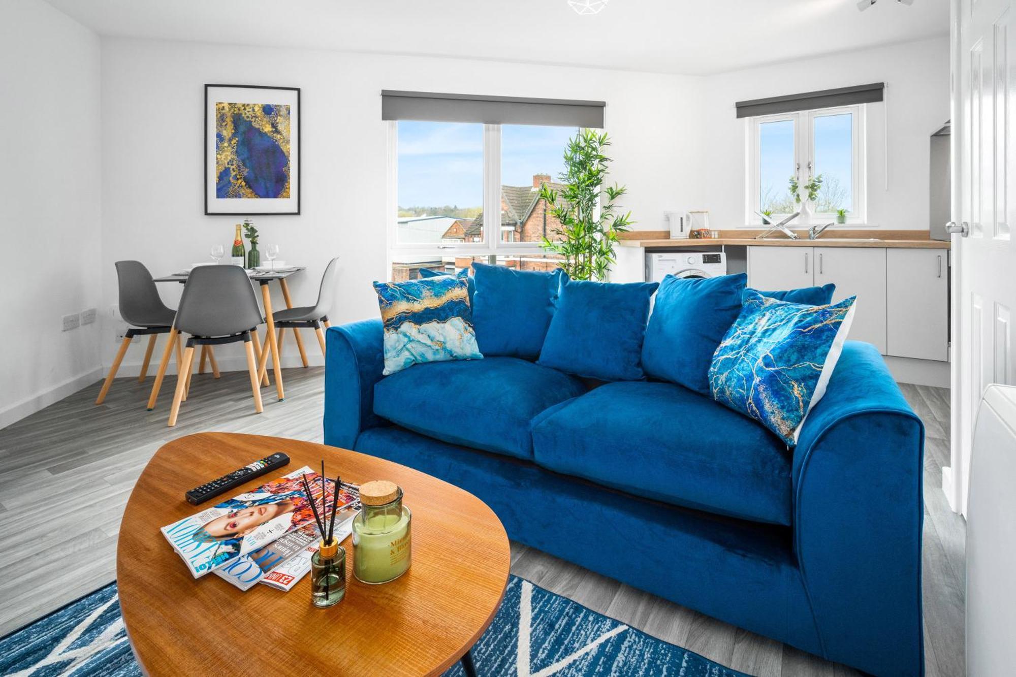New 2 Bedroom Deluxe Apartment - Parking - Wifi & Netflix - Top Rated - 50C Cradley Heath Eksteriør billede
